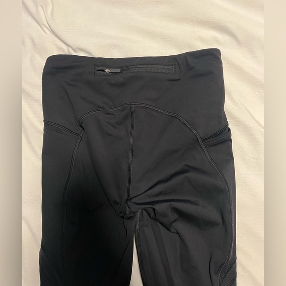 Lululemon High-Waisted Nulux Leggings w/ Mesh Detailing & Pockets - Black Size 4 - Picture 5 of 10